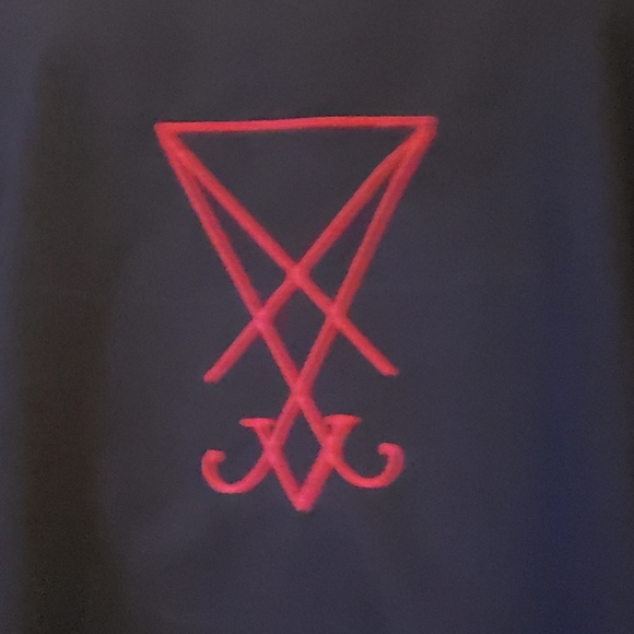 Handmade Embroidered Lucifer London Fog Iconic Trenchcoat Men's size 10 - Picture 4 of 4